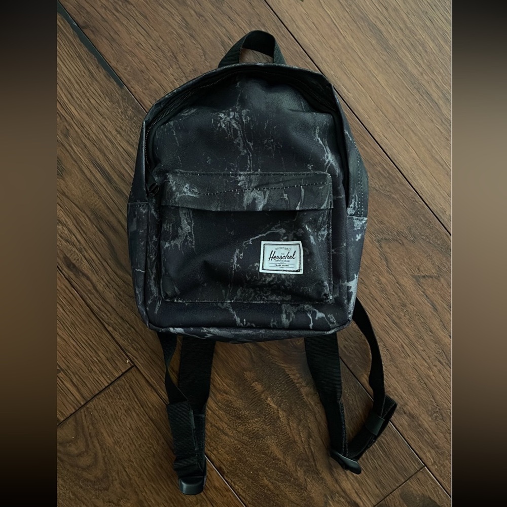 Herschel Small Backpack Marble Black Design